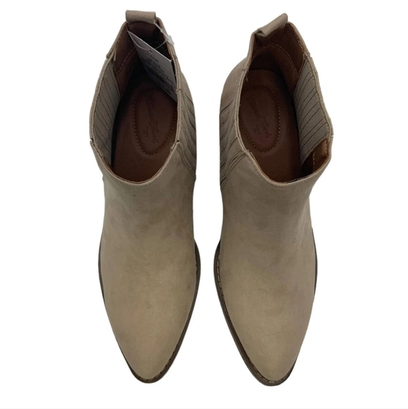 Universal Thread Briar Ankle Booties Light Taupe - Picture 8 of 9